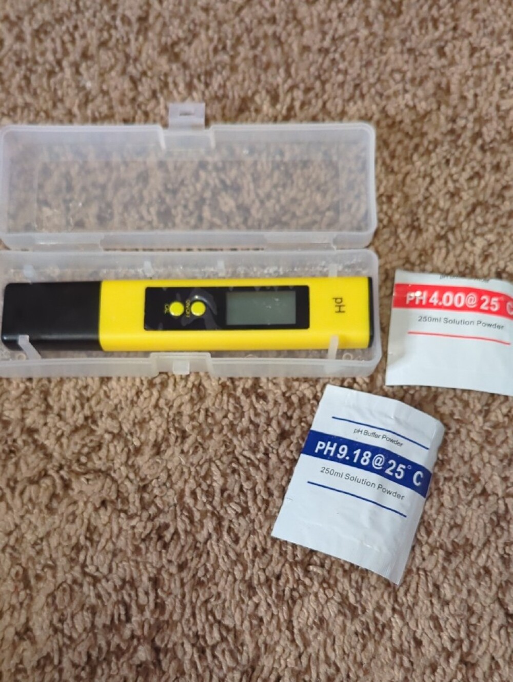 Digital pH Meter Tester in Yellow and Black - Picture 8 of 10